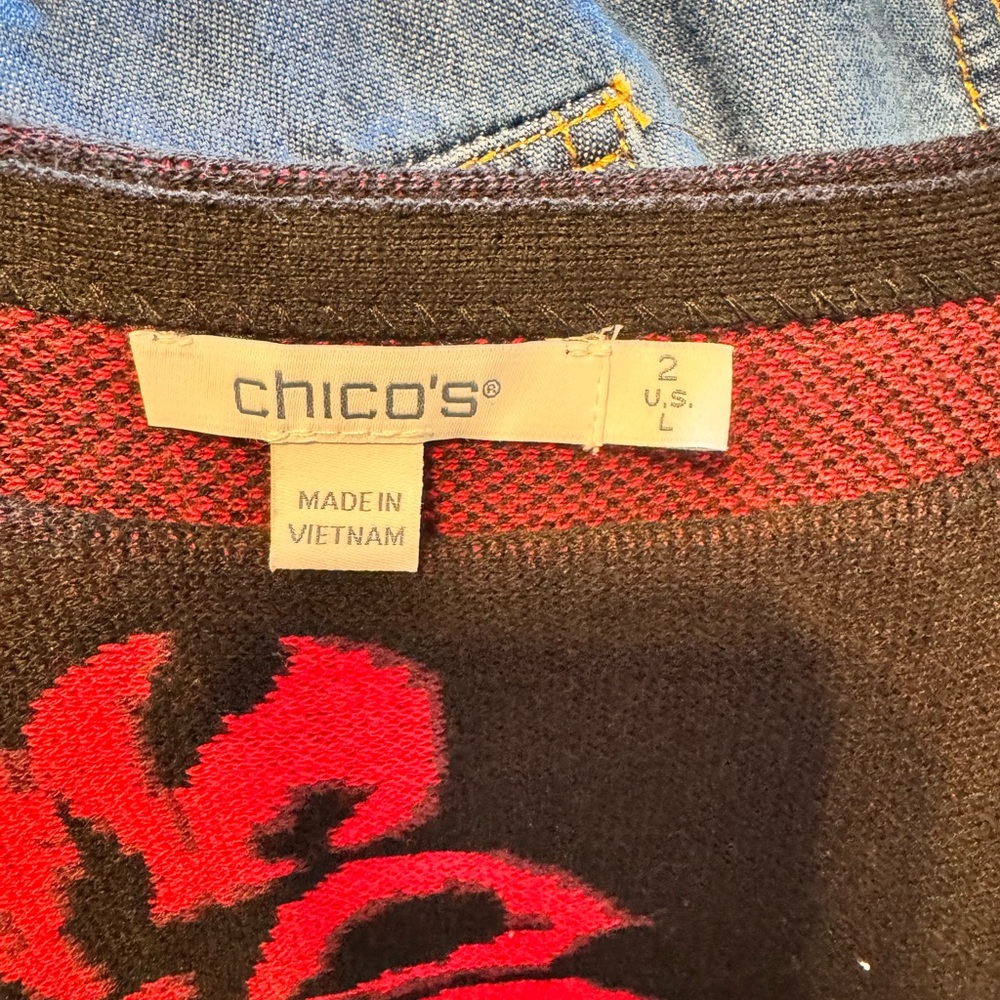 Chico's Womens Black Red Floral Tunic Sweater Pullover Size 2, US L - Picture 7 of 7